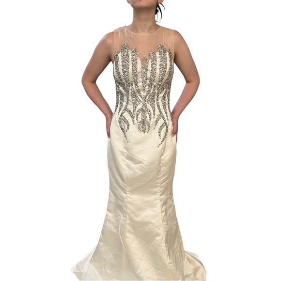 Vintage 1990s Wedding Dress Winter White Crystals Backless Mesh Sweetheart Sz 8 - Picture 5 of 16